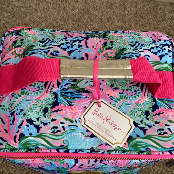 🎉Host Pick🎉 NWT Lilly Pulitzer Wine Carrier - Picture 9 of 13